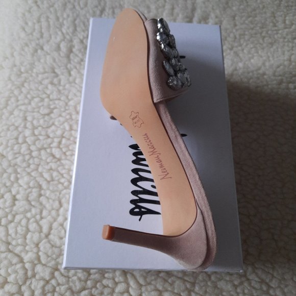 NIB Neiman Marcus Crystal sandals 8 - Picture 5 of 6